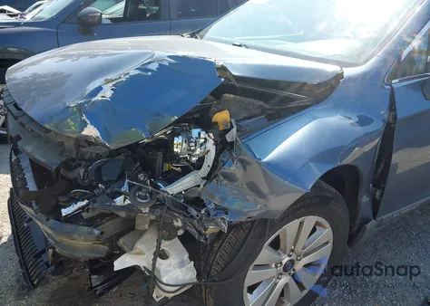 2017 Subaru Outback 2.5I Premium z USA, uszkodzony, nr VIN 4S4BSACC3H3355250